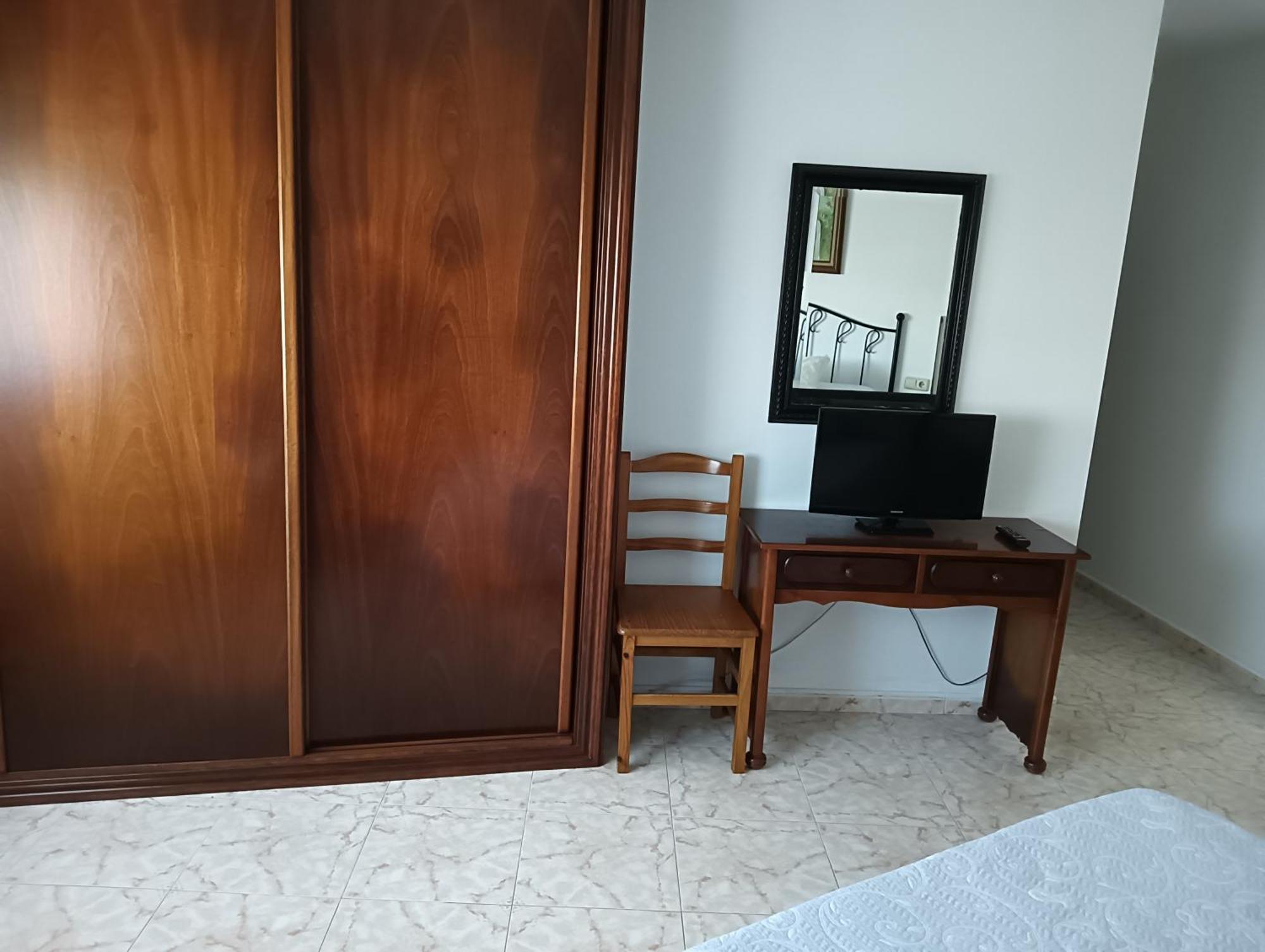Апартаменты Piso En Эль-Грове Экстерьер фото